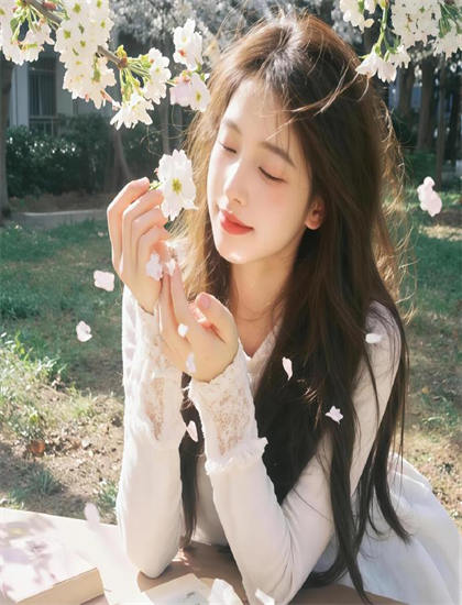 大美女 无遮挡视频-大笑江湖电影国语